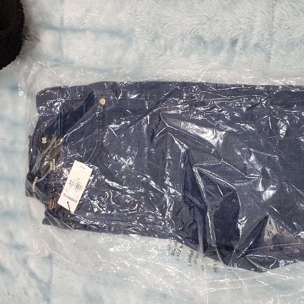 Express Jean - Picture 2 of 2